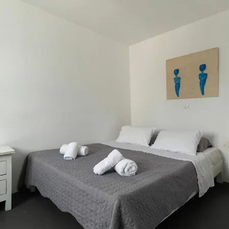 Blue Heart Mykonos Up To 10 People Location