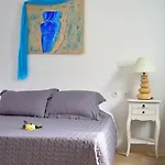 Blue Heart Mykonos Up To 10 People Location 펜션 *