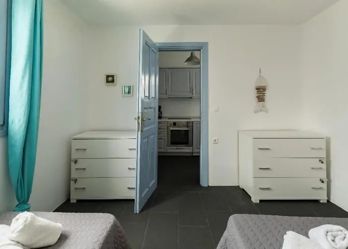 Blue Heart Mykonos Up To 10 People Location Mykonos Town